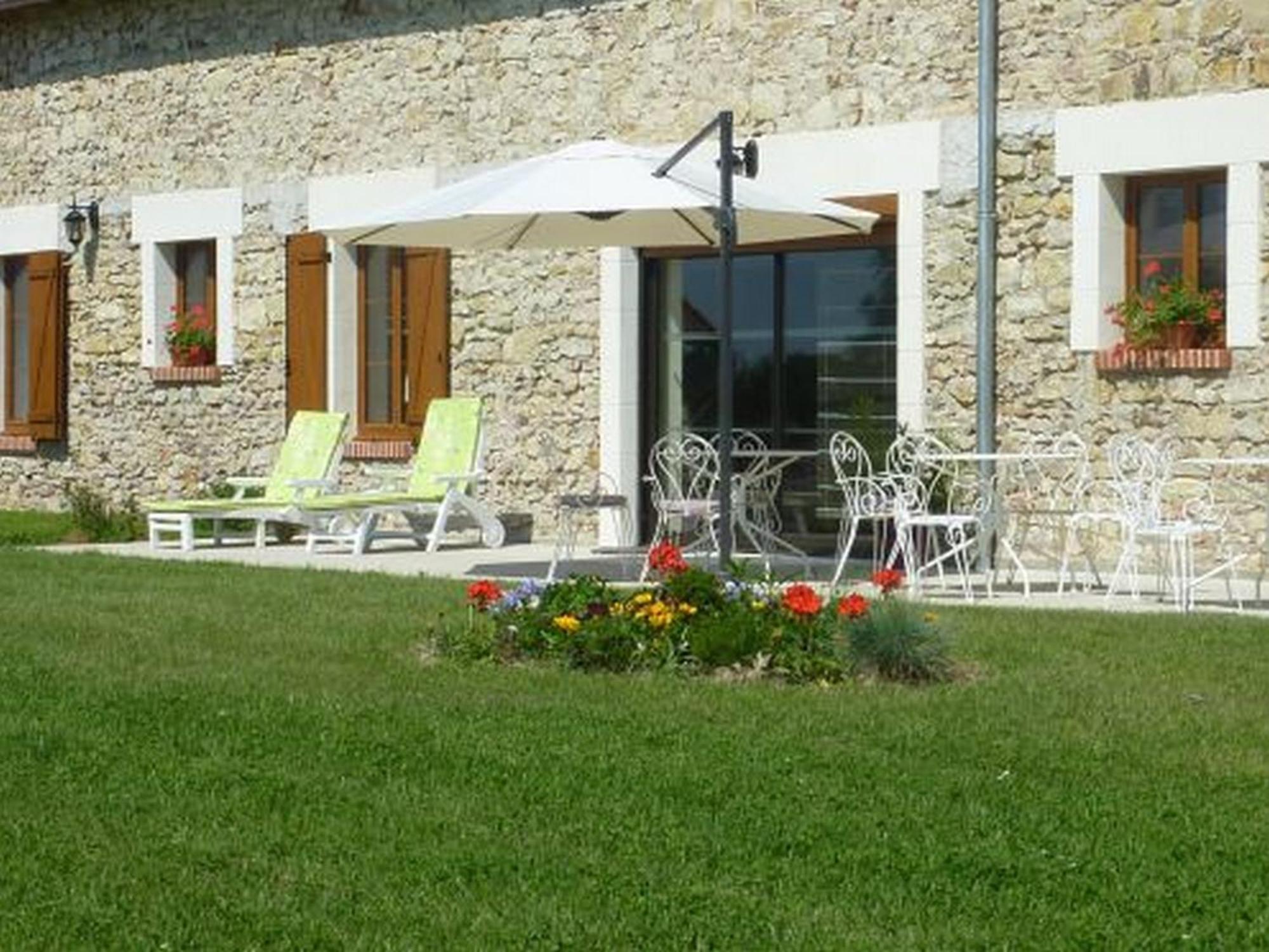 Chambres D'Hotes De La Junchere Saint-Hilaire-de-Court Luaran gambar